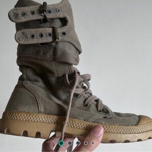 Womens 10 Palladium Pampa Peleton Buckle boots
